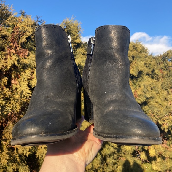 Sperry Top Sider Black Leather Ankle Heeled Booties Women’s Size 8 - Picture 2 of 15